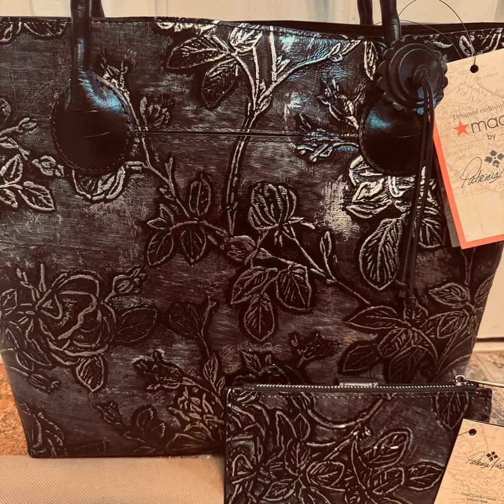 NWT! Elegant Patricia Nash  Eastleigh Blackw/Silver Leaf Embossed Leather Tote!